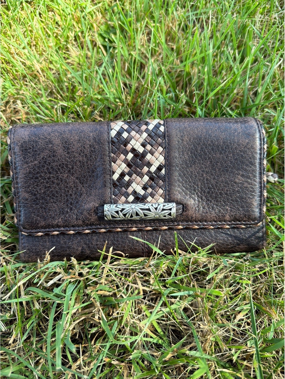 Brighton women’s brown leather wallet daisy sunflower woven